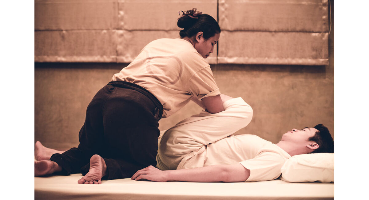 タイ古式マッサージなら 熊谷駅近 にじのわ 埼玉 東京 群馬 栃木などからご来店いただいてます 熊谷のヨガスタジオで マッサージ や操体法も受けられます