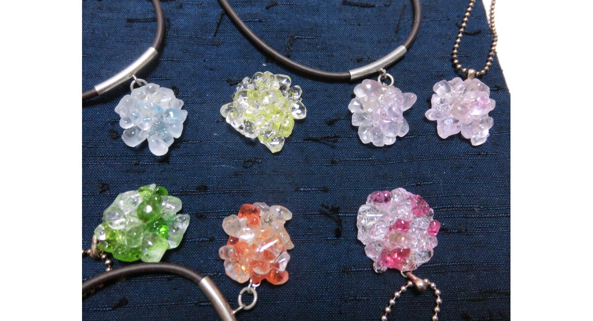 ガラスアクセサリー